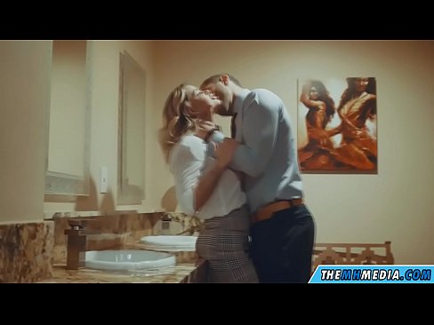 ❤️ Ina whakawaia koe e te kakaho tetona i roto i te wharepaku whanui Ataata Fuck i a matou mi.virtsextor.ru ❌❤